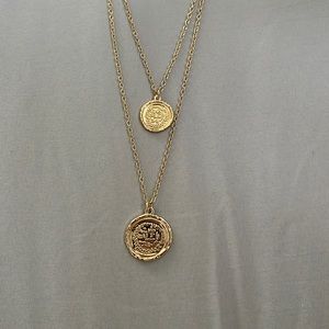 Double gold necklace!